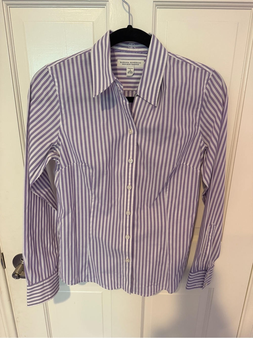 Banana Republic Lavender & White Striped Button-Up Shirt - size 4